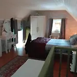 Casa de Férias St Moling's Well House,off Grid,and Gardens