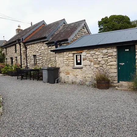 別荘 St Moling's Well House,off Grid,and Gardens
