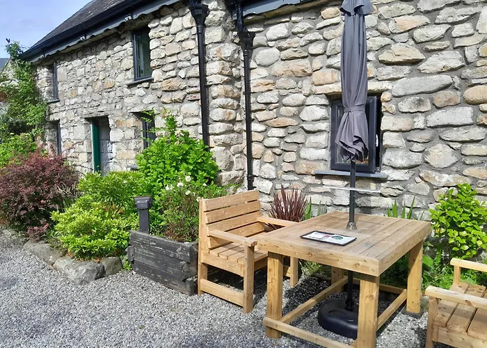 St Moling's Well House,off Grid,and Gardens * St Mullins