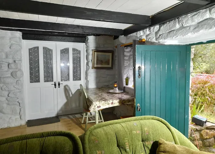 St Moling's Well House,off Grid,and Gardens Dom wakacyjny *